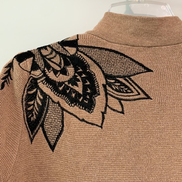Chicos - tan/black embroidered sweater coat - Picture 9 of 13